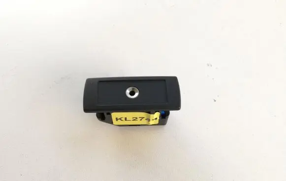 Mercedes-Benz E W212 AUX in-socket connector A2188200087 KL2747