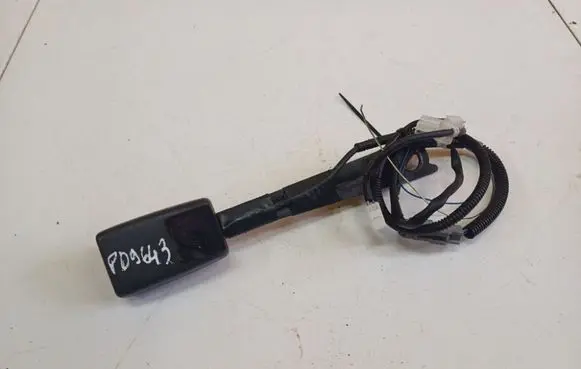 Toyota Auris 150 Front seatbelt buckle 231983