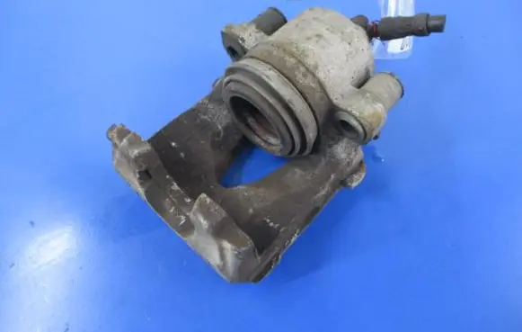 Skoda Octavia Mk1 (1U) Front brake caliper