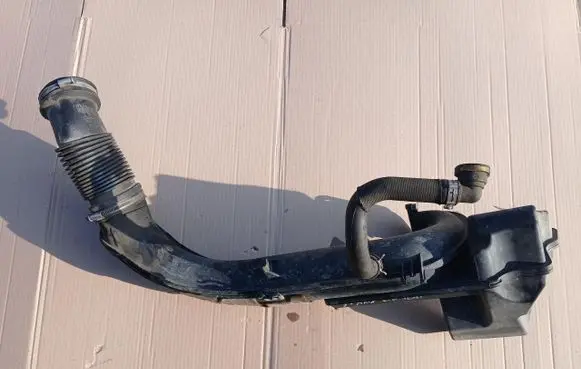 Ford Mondeo MK IV Turbo air intake inlet pipe/hose 6G919C623EG