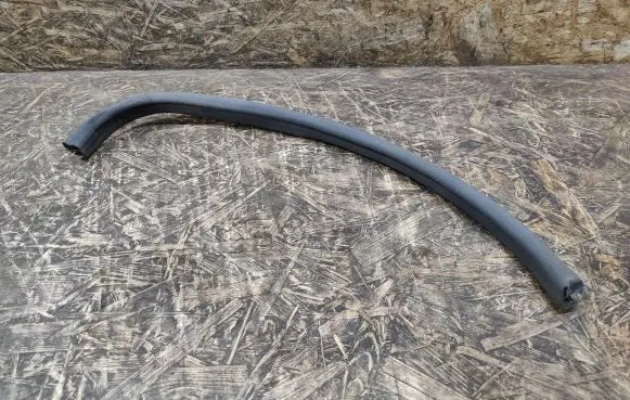 Mercedes-Benz S W140 Front door rubber seal 