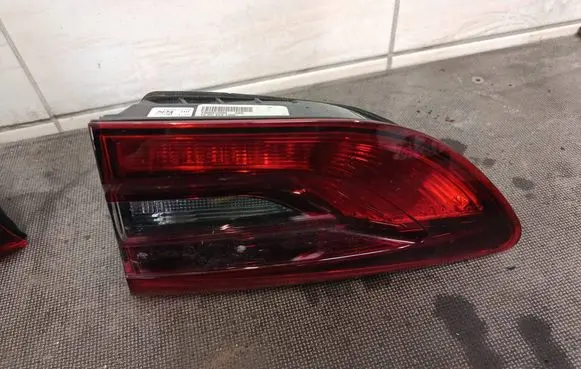 Opel Insignia B Rear/tail lights YQ00913280 Y000913280