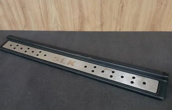 Mercedes-Benz SLK R170 Front sill (body part) 1706800235 A1706800235