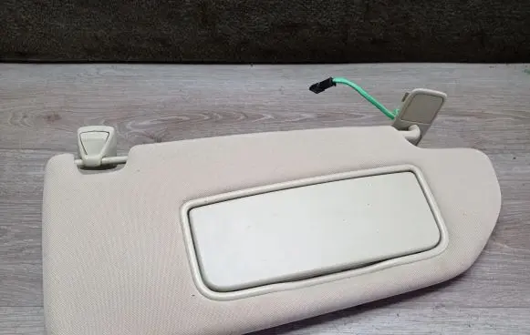 Volvo XC70 Sun visor