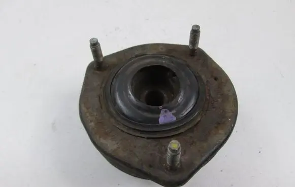 Toyota Avalon XX10 Rear coil spring rubber mount 