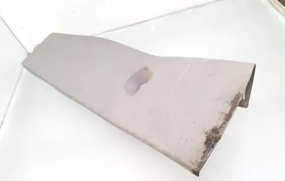 (B) pillar trim (bottom)
