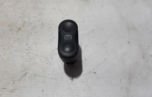 Dacia Duster Windscreen/window heater switch 8200710682