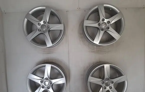 Seat Altea R17 alloy rim 1P0601025M