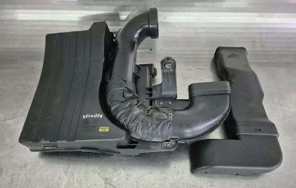 Hyundai Veloster Charging relay 2V100