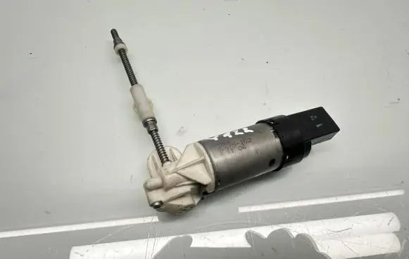 Audi Q7 4L Seat adjustment motor 982675102