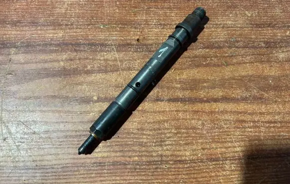 Audi A6 S6 C5 4B Fuel injector 059130201F