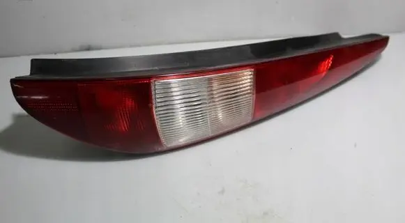 Ford Mondeo Mk III Rear/tail lights