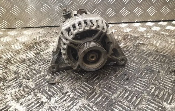 Toyota Corolla Verso AR10 Generator/alternator 270600D170 D115HH1V90A
