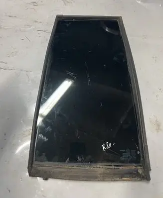 Hyundai Galloper Rear vent window glass 