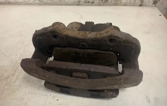 Nissan X-Trail T30 Front brake caliper