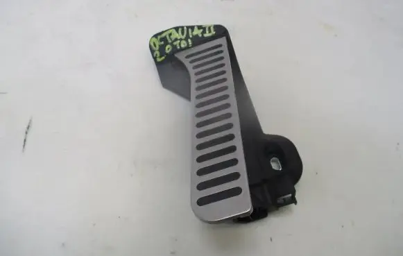 Skoda Octavia Mk2 (1Z) Accelerator throttle pedal