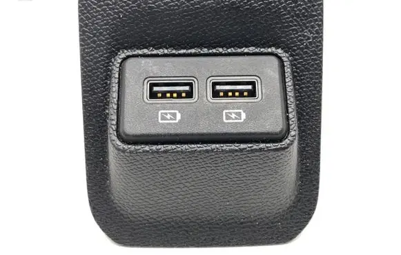 Peugeot 3008 II USB socket connector 9836536377