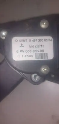 Mitsubishi Colt Accelerator throttle pedal A4543000304 PPV00886600
