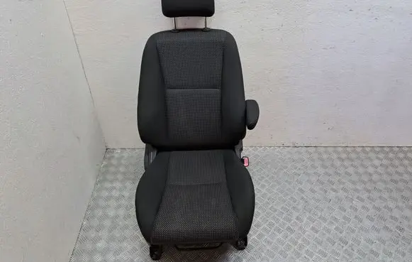 Toyota Corolla Verso AR10 Front passenger seat 714300F090B0 719100F020B0