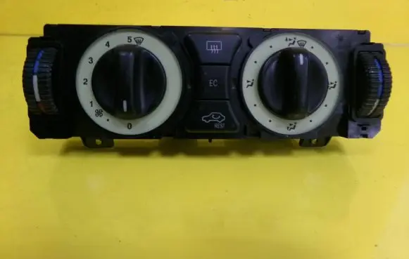 Mercedes-Benz SLK R170 Climate control unit 1708300885