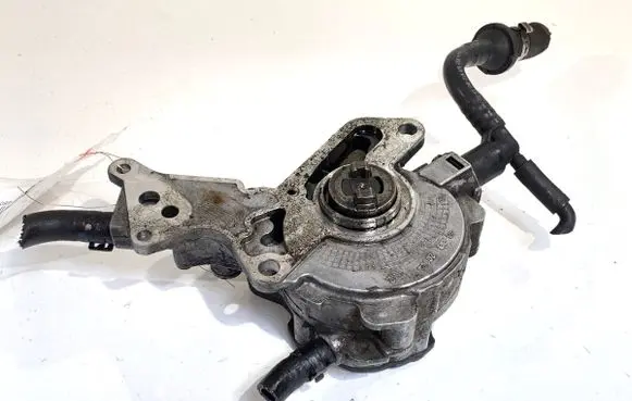 Volkswagen Touran I Vacuum pump 038145209N