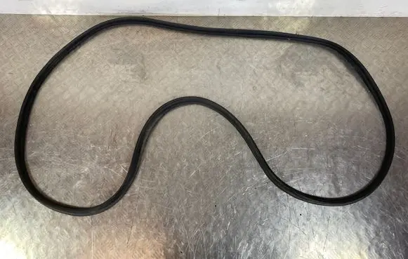 Mitsubishi Outlander IV Trunk rubber seal (body) 