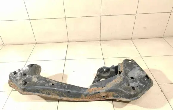 BMW X5 E53 Gearbox mounting bracket