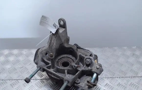 Porsche 911 996 Rear wheel hub 99633111105