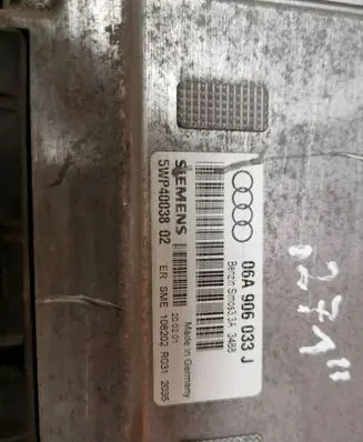 Audi A3 S3 8L Engine control unit/module ECU 06A906033J 5WP4003802