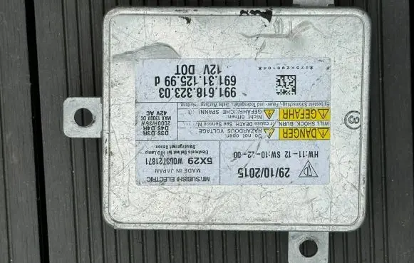 Porsche Macan (95B) Headlight ballast module Xenon 99161832303 6913112599