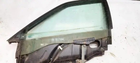 Audi 80 90 S2 B4 Front door window/glass frame 