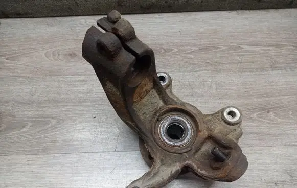 Volvo V70 Front wheel hub spindle knuckle