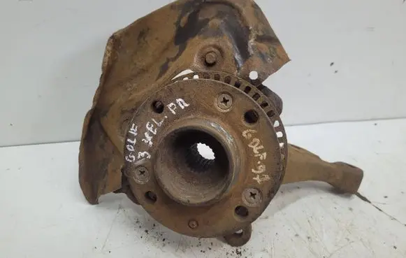 Volkswagen Golf III Front wheel hub