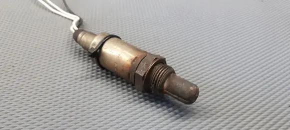 Mercedes-Benz E W124 Lambda probe sensor 0258003156