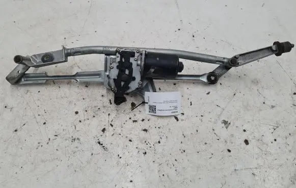 Volvo S60 Front wiper linkage and motor 8648345