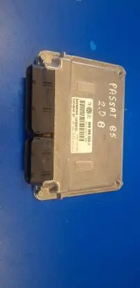 Volkswagen PASSAT B5.5 Engine control unit/module 06B906033J 5WP4004702 S32A3826