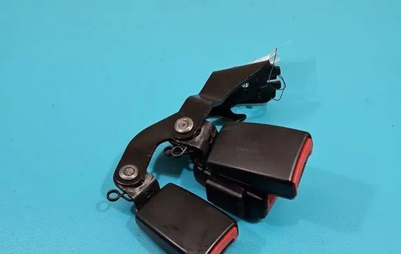 Audi A8 S8 D4 4H Middle seatbelt (rear) 4H0857740 IMPRK1423115