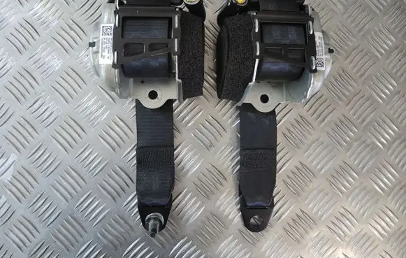 Alfa Romeo Stelvio Rear seatbelt 01561384670