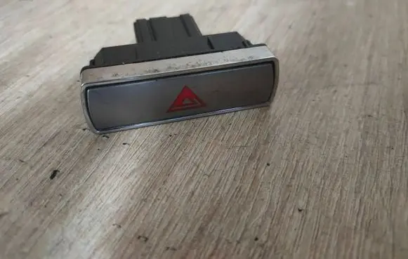 Ford S-MAX Hazard light switch 6M2T13A350AA