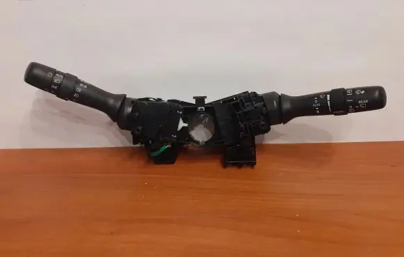 Lexus CT 200H Indicator stalk 2786 173848
