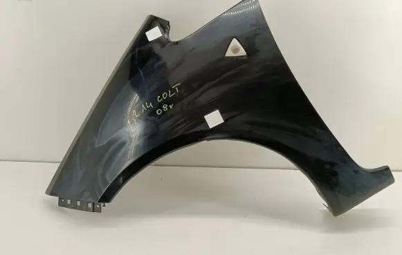 Mitsubishi Colt CZ3 Fender