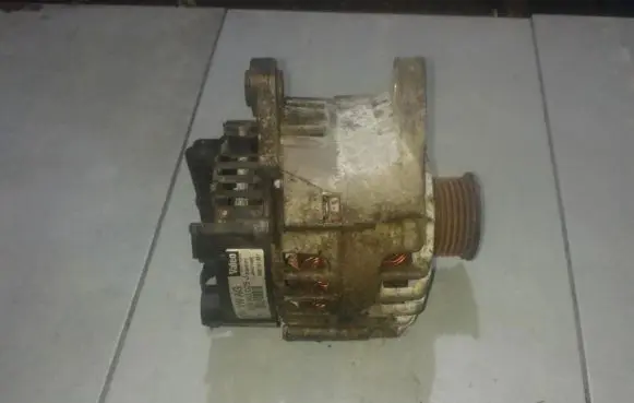 Volkswagen Cross Polo Generator/alternator 03d903025j