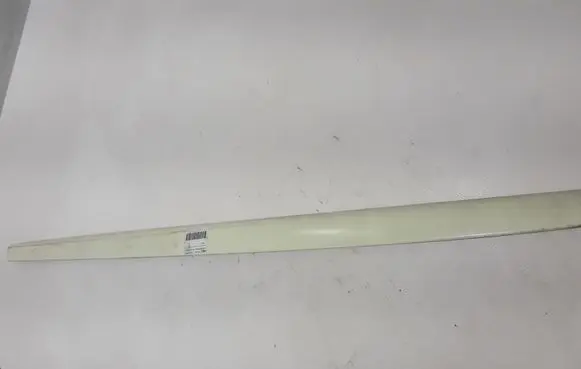 Renault Twingo II Front door trim (molding) 8200365843