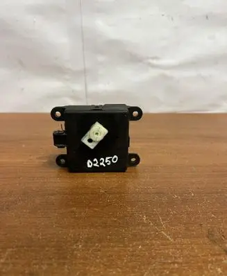 Renault Laguna III Intake manifold valve actuator/motor A24840A8400002 D2250