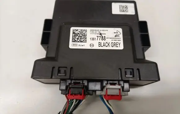 Opel Insignia B Parking PDC control unit/module 13517788