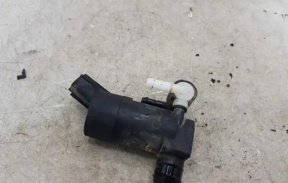 Ford Focus Windscreen/windshield washer pump NOCODE