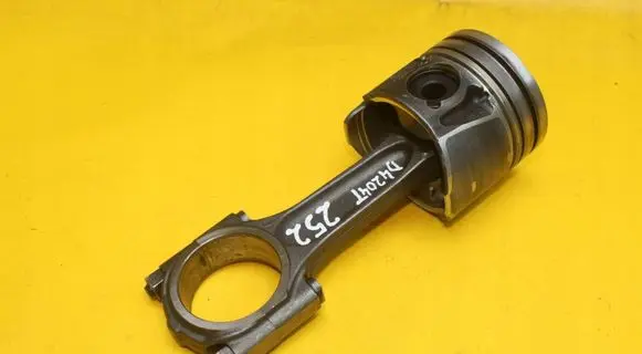 Ford Mondeo MK IV Piston with connecting rod