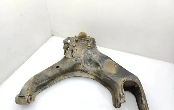 Isuzu D-Max Front lower control arm/wishbone