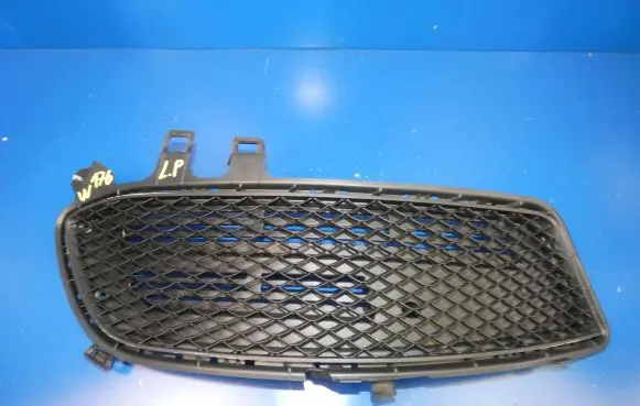 Mercedes-Benz A W176 Front bumper lower grill A1768851522