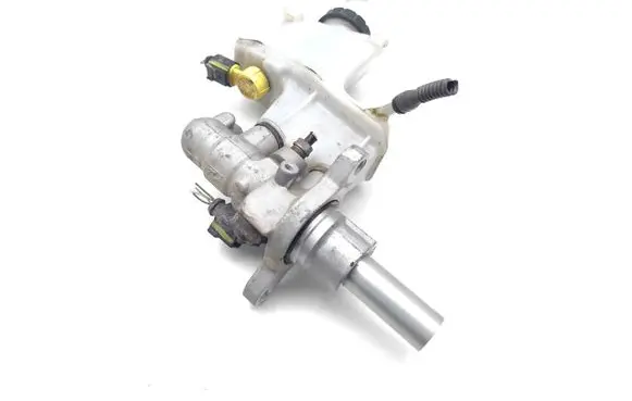 Master brake cylinder